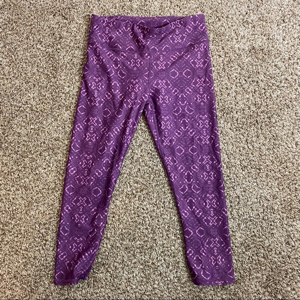 Fabletics- Amara Mid- Rise Printed Powerlite Crop - Picture 3 of 6